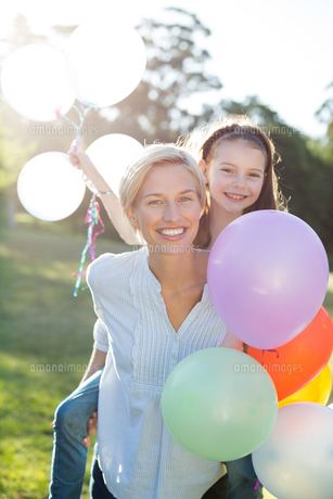 Happy mother playing with her daughter FYI00005802 Happy mother playing with her daughter FYI00005802